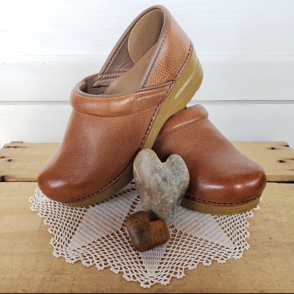 Tan Dansko Pro Honey Clog Burnish Distress Cottage Boho 35 36 37 38 39 40-1-2-3 - Picture 10 of 13